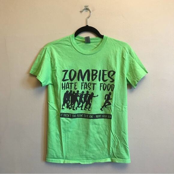 Gildan S short sleeve Zombie Run t-short green black - Picture 1 of 7